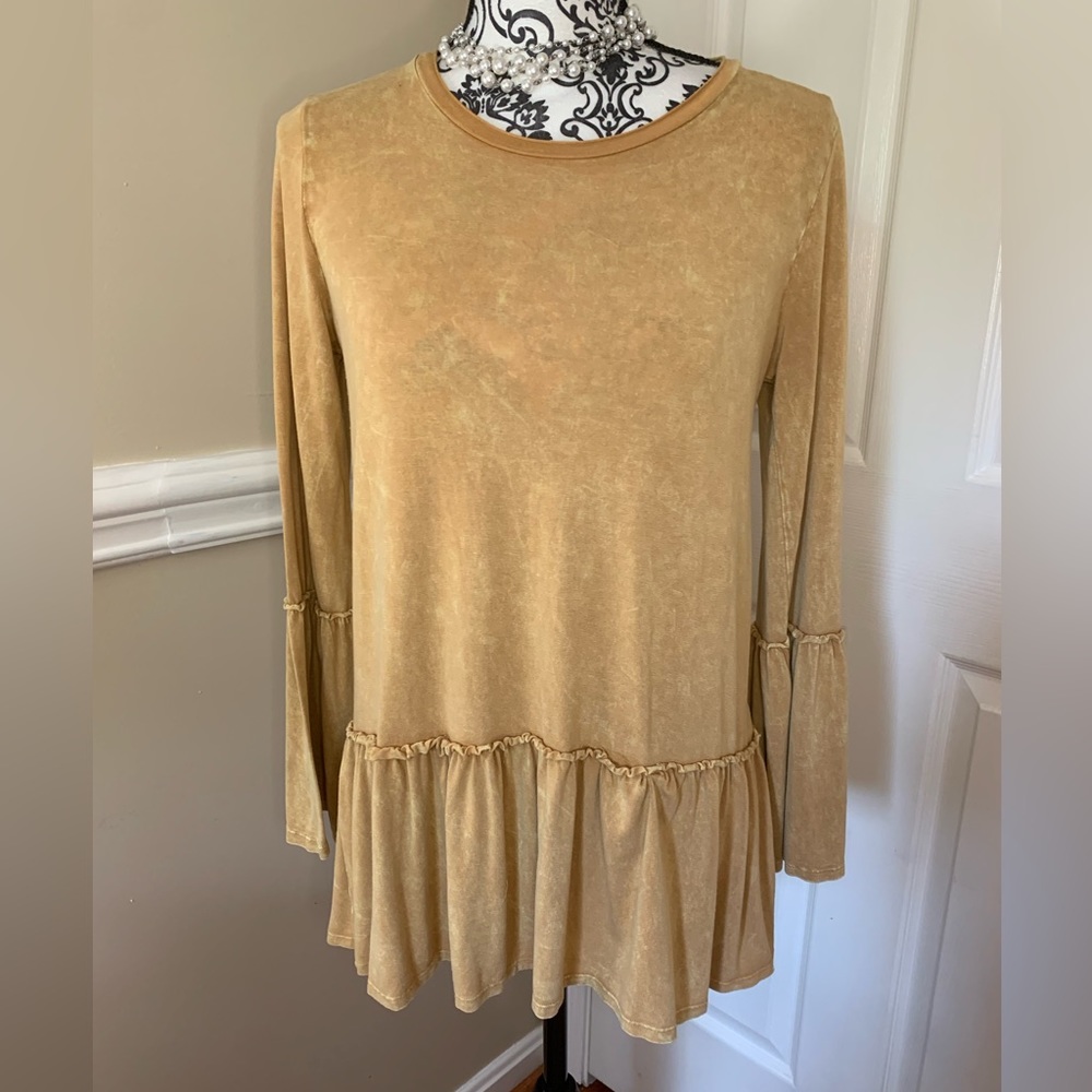 Tea N Rose, yellow peasant, top with bell sleeves, size Med.